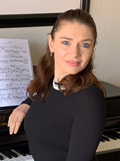 Lidia Biedlingmaier Piano teacher tampa carrollwood